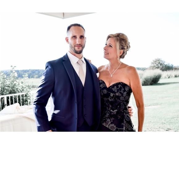 Meet your Posher, Karen - Picture 3 of 10